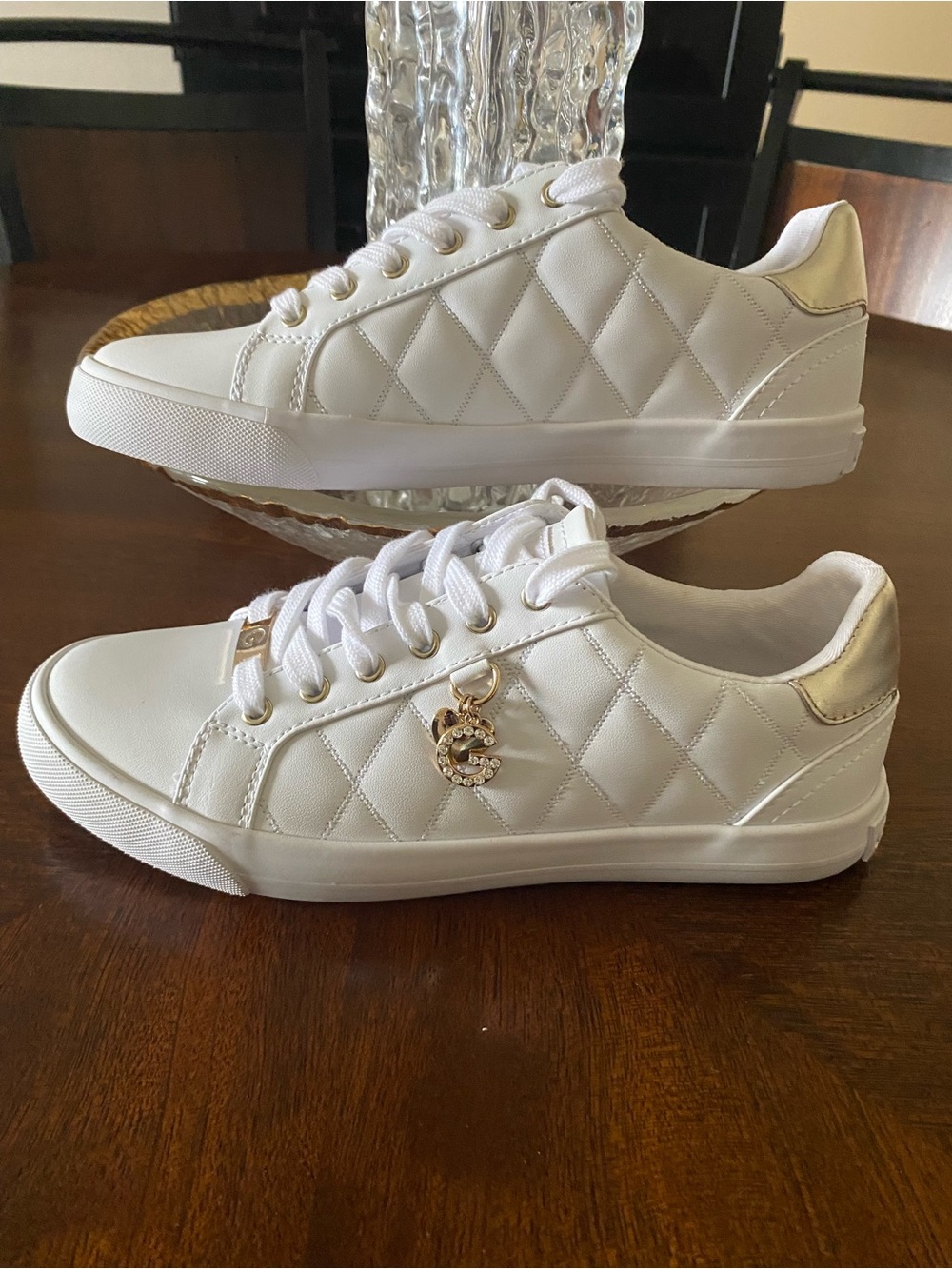 NWOT GBG Los Angeles White Sneakers Gold Accents Charms quilted casual 8